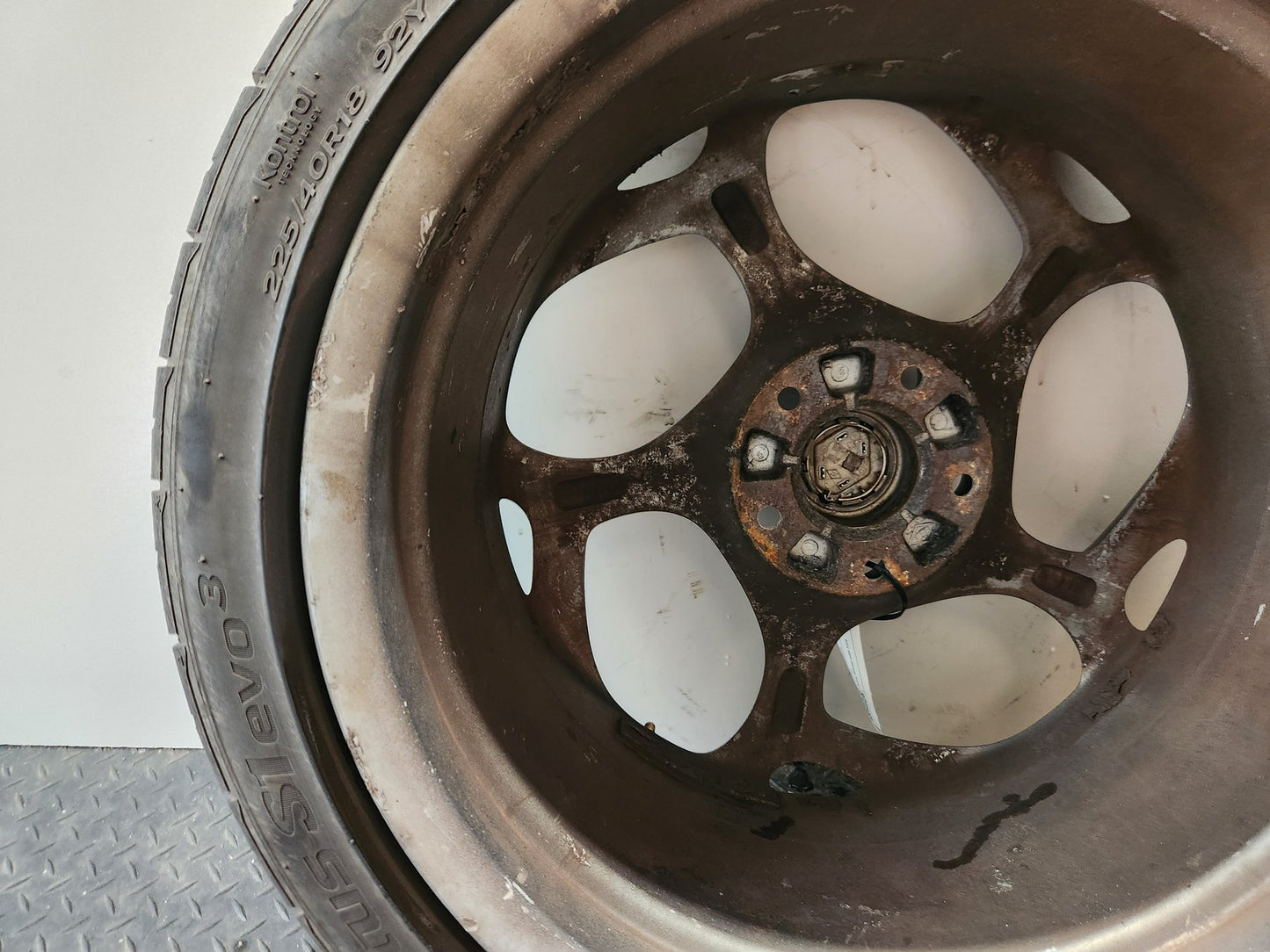 Renault Mégane MK3 (Ph2) (X95) 18" Alloy Wheel with Tyre 225/40/18 ~5mm