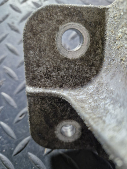 14-23 MERCEDES VITO W447 1.6 DIESEL OM622.951  ENGINE MOUNT BRACKET A4472410713
