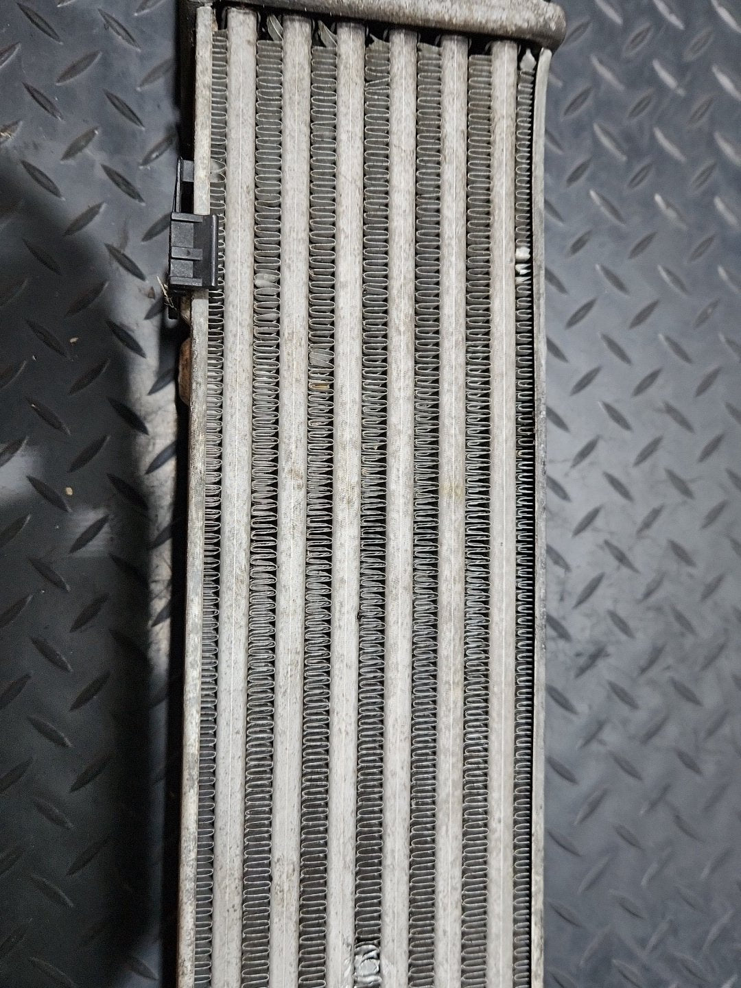 BMW 116d E87 Hatchback 2.0 Diesel Genuine Radiator Intercooler 7524916