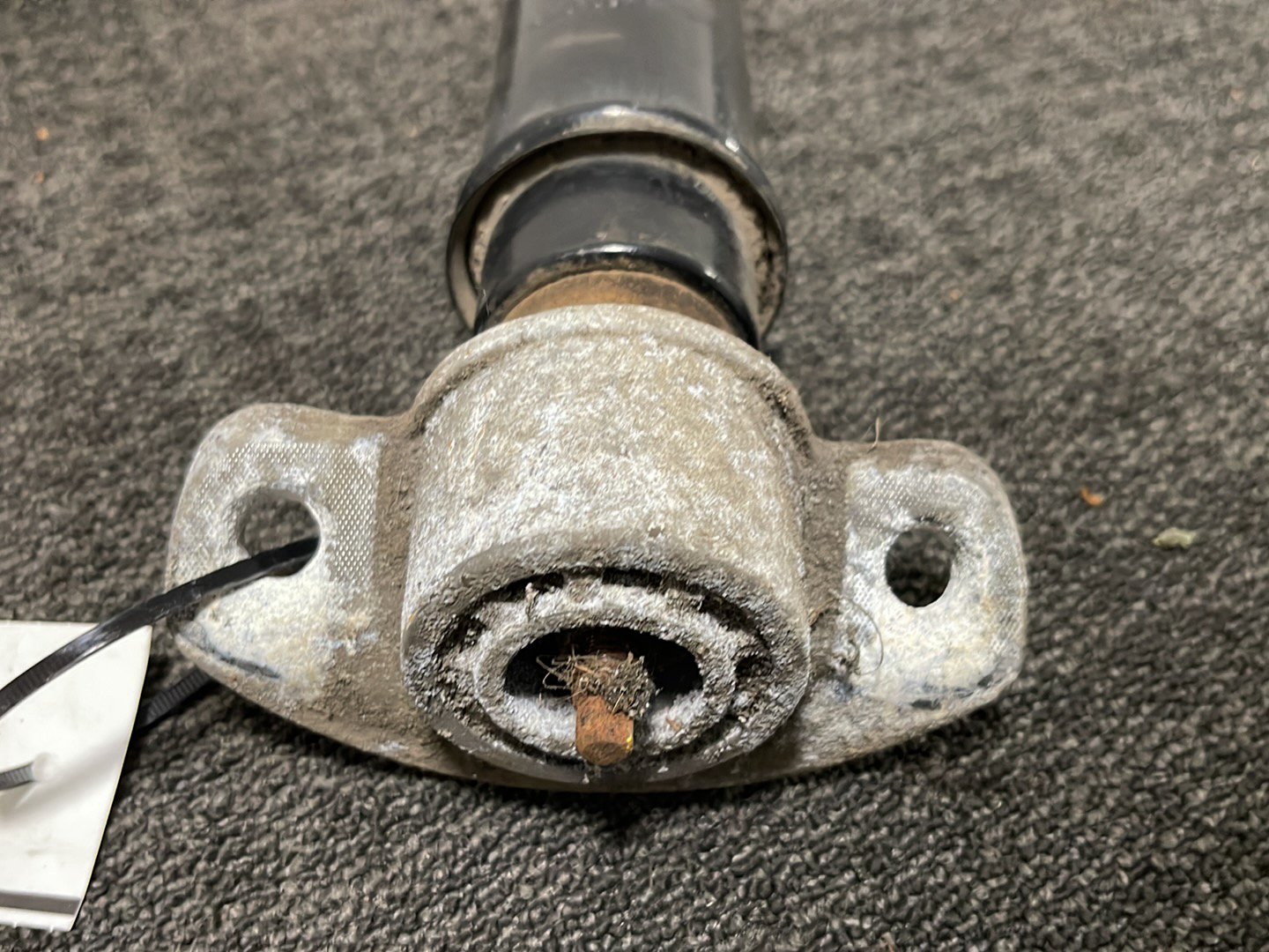 Vauxhall Mokka MK1 (G1U0) SUV Genuine Rear Left Shock Absorber 95242734 95367160