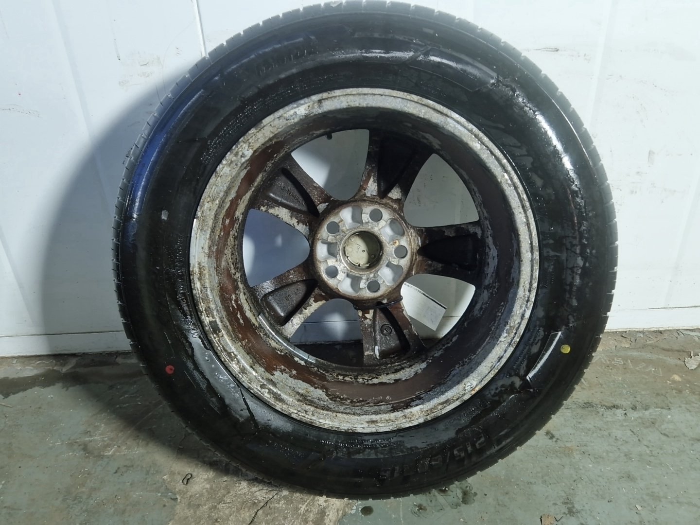 Toyota Estima MK2 (ACR30) 16" Alloy Wheel with Tyre 215/60/16 6mm