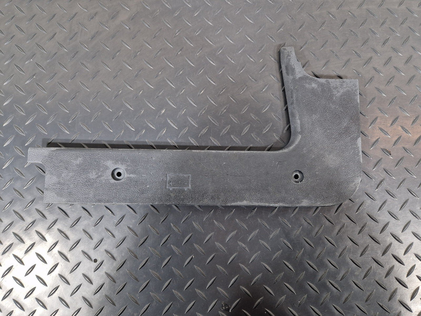 18-ON MERCEDES BENZ SPRINTER W907 BATTERY PLASTIC TOP COVER LEFT N/S A9106863000