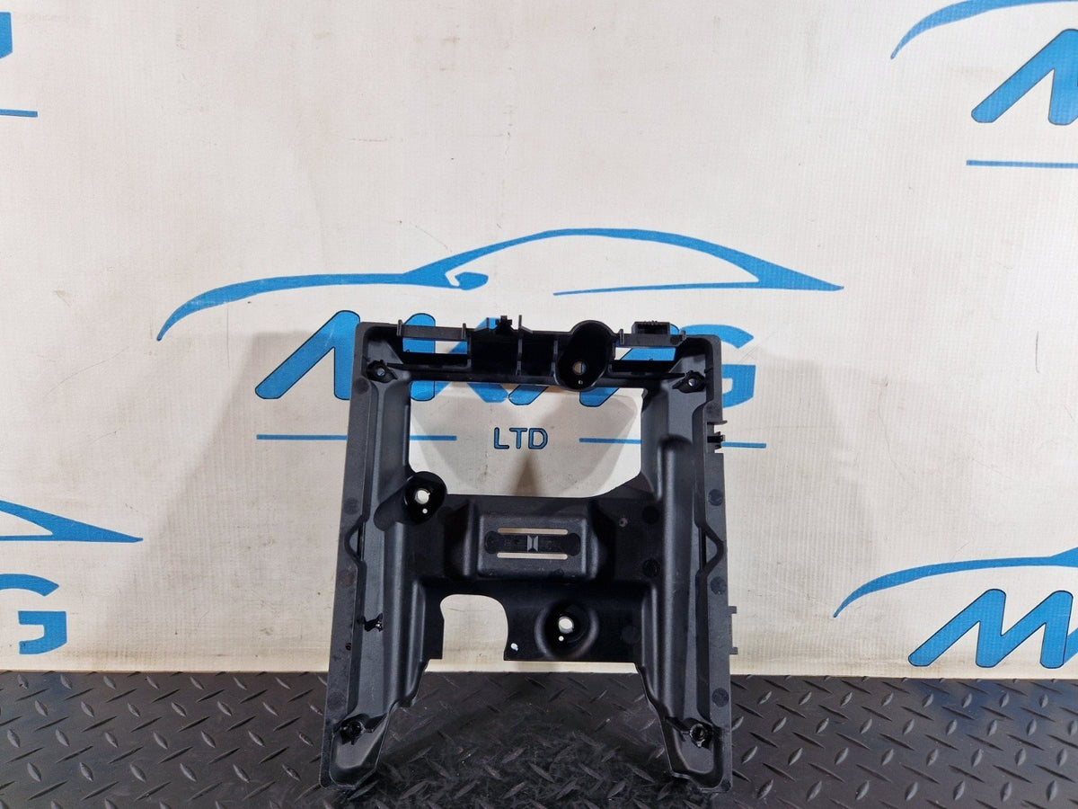 Audi Q7 4M engine control unit bracket holder 4M0907650B