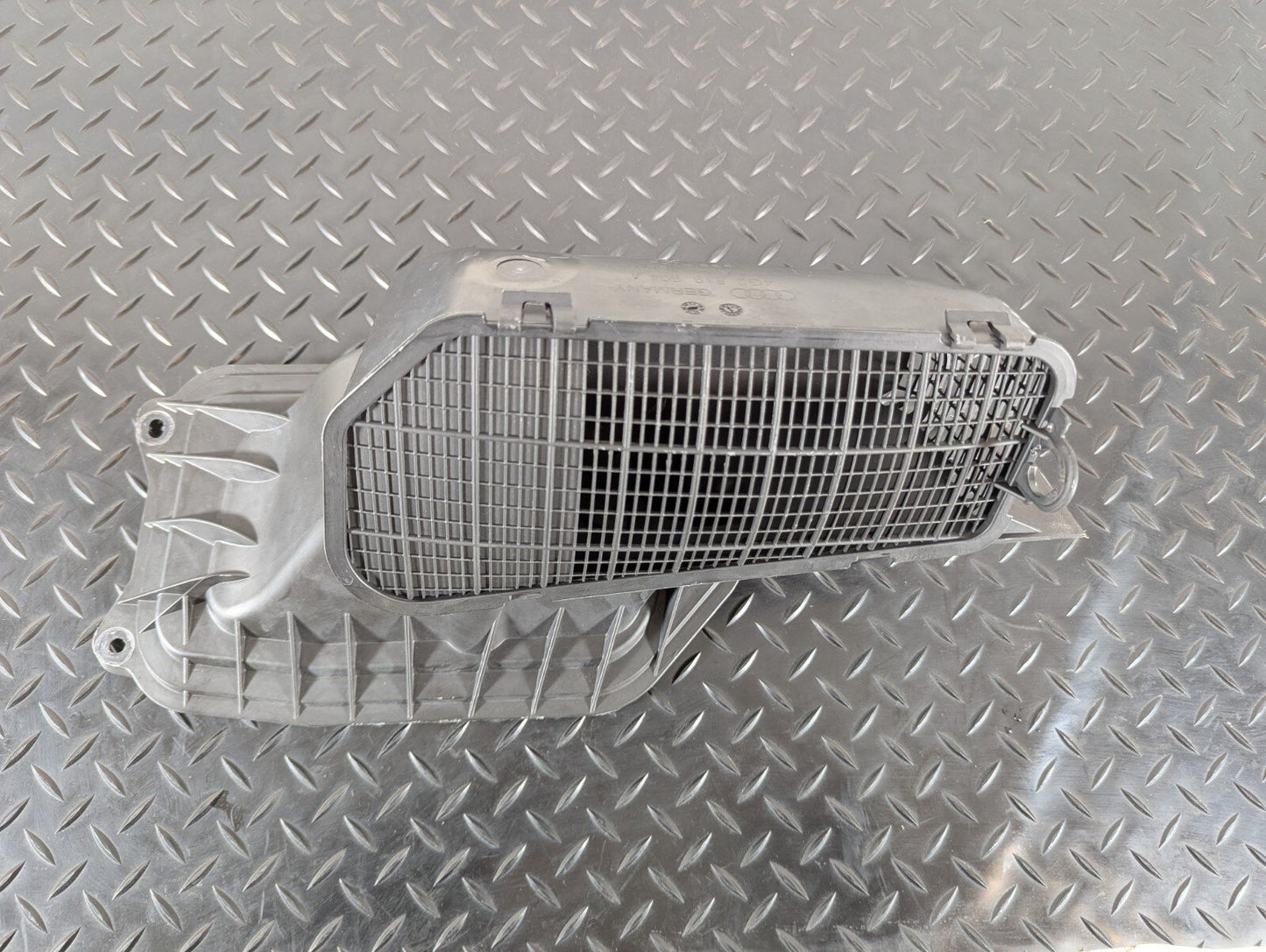 12-18 AUDI A6 C7 HEATER AIR INTAKE DUCT CHANNEL INTERIOR HEATING 4G2819904A