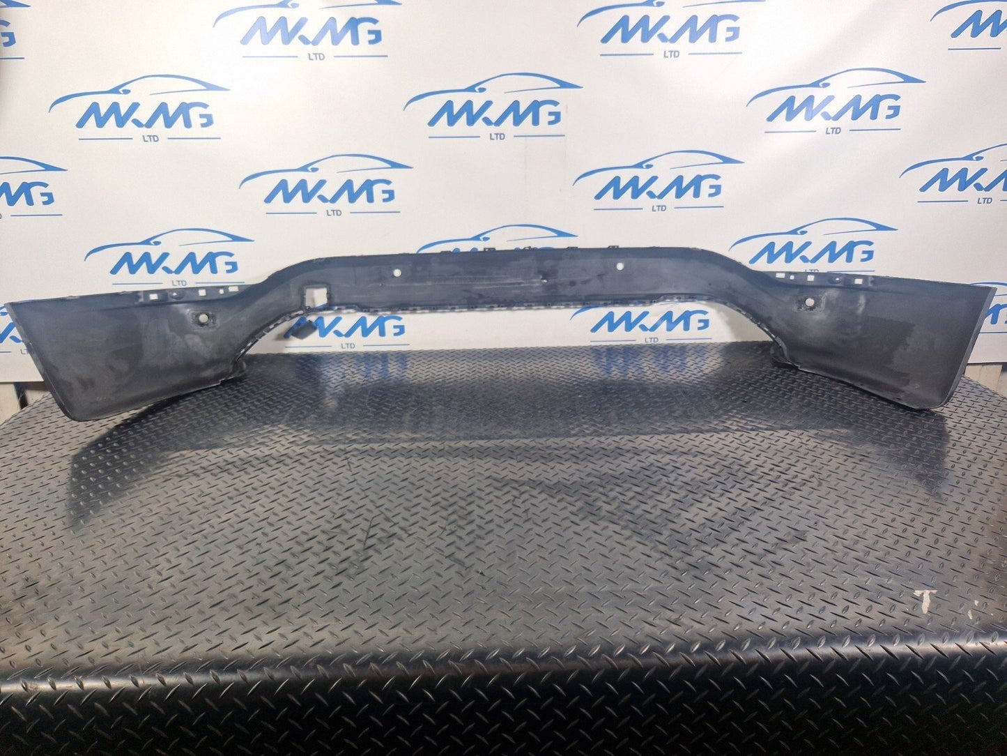 16-22 BMW X1 F48 GENUINE REAR BUMPER IN BLACK 73552713