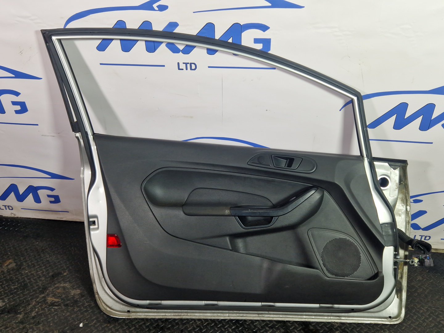 Ford Fiesta MK6 Hatchback Front Left N/S Door in Moondust Silver