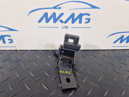 12-18 AUDI A6 C7 REAR LEFT N/S BOOT PARTITION BRACKET MOUNT 4G9863583