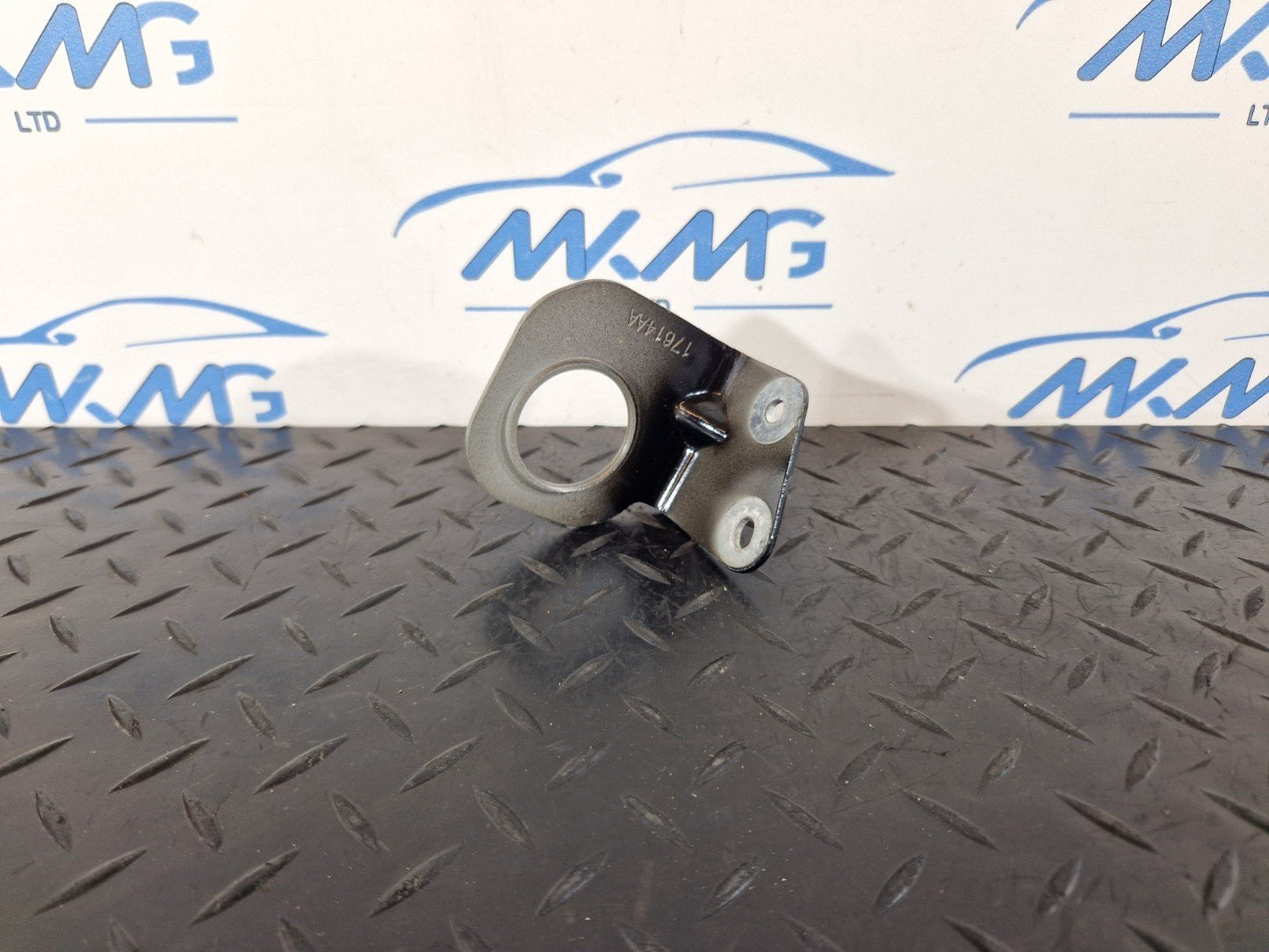 19-ON RANGE ROVER EVOQUE L551 GENUINE FRONT LEFT WING FENDER BRACKET 17614AA