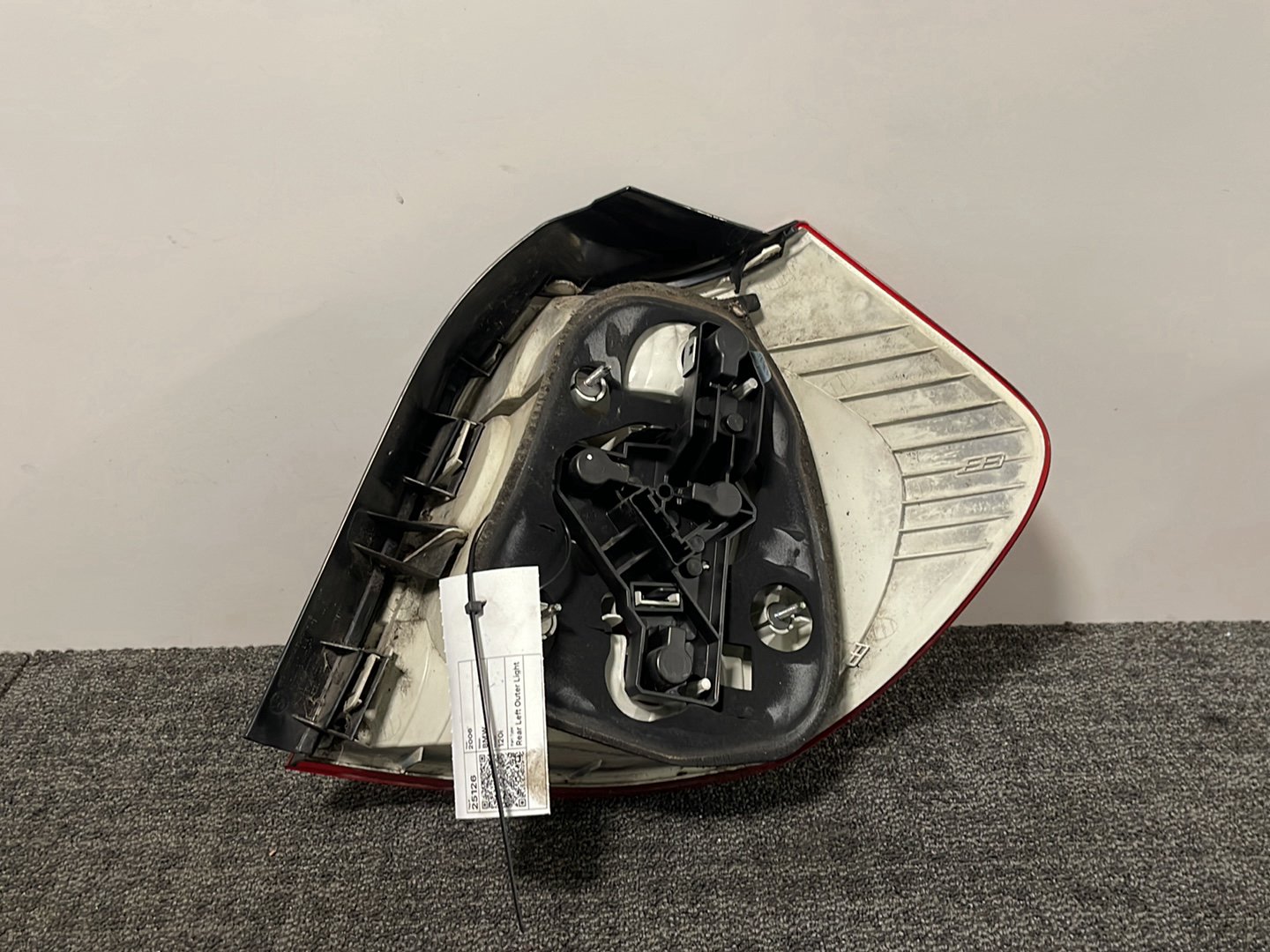 2006 BMW 120i E87 Genuine Rear Left N/S Passenger Tail Light 6924501