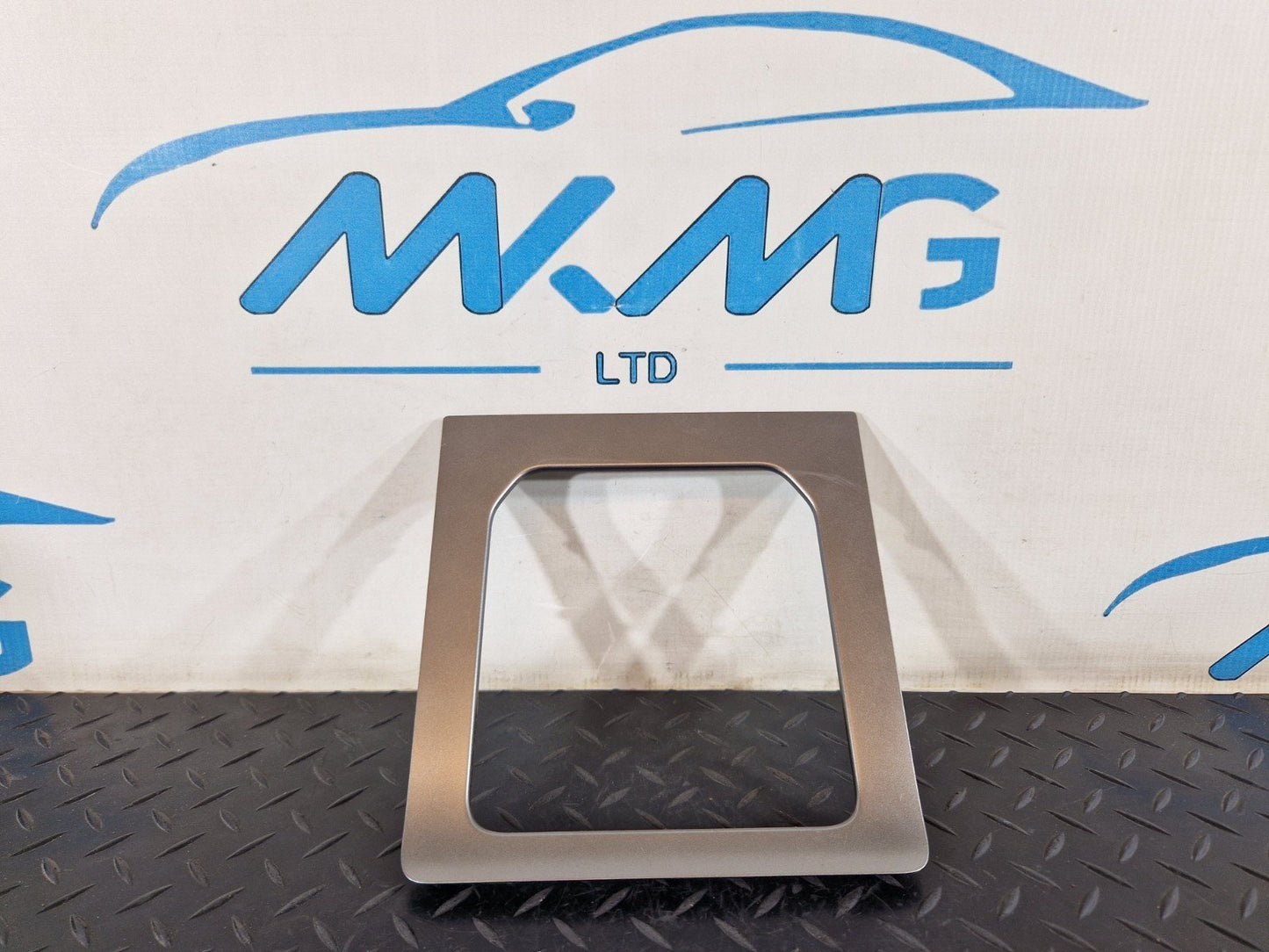19-ON RANGE ROVER EVOQUE L551 GENUINE CONSOLE CONTROL BEZEL N8D2-045K08-AA