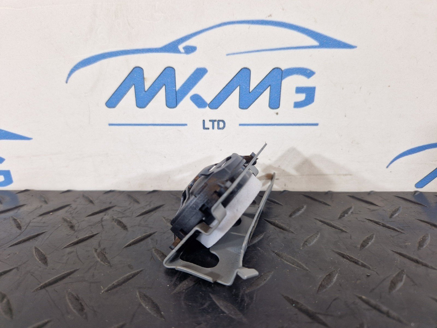 Audi Unknown Part Type 8W6035400D