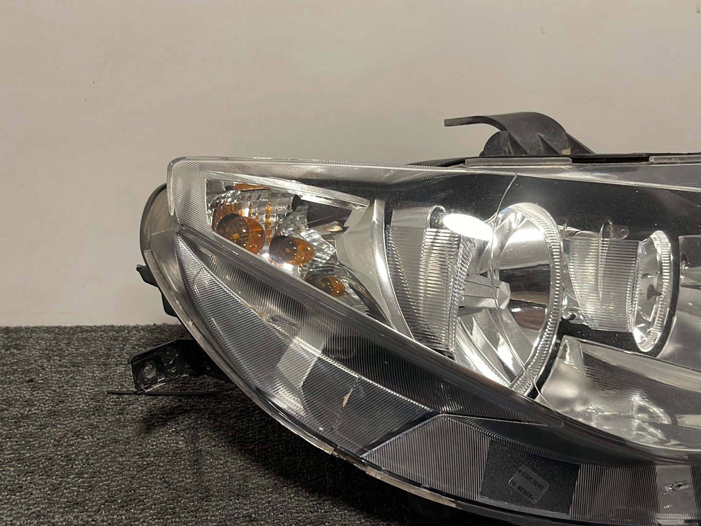 Seat Ibiza MK4 FL- 6J Hatchback Genuine Front Right O/S Headlight 6J2941006D
