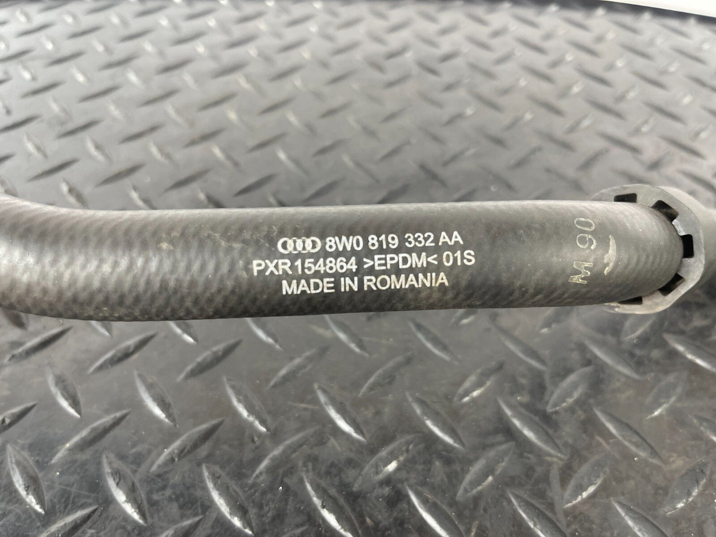 16-19 AUDI A4 B9 SALOON GENUINE 1.4 TFSI WATER COOLANT PIPE HOSE 8W0819332AA