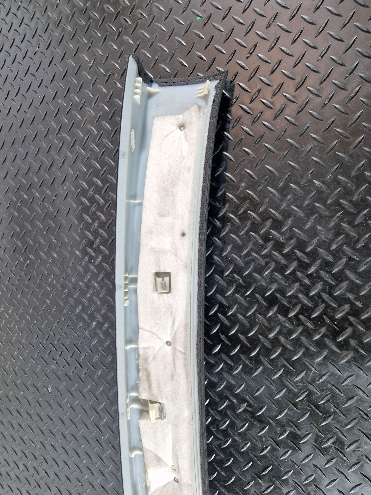10-15 AUDI Q7 4L GENUINE ROOF TRIM 4L0867839