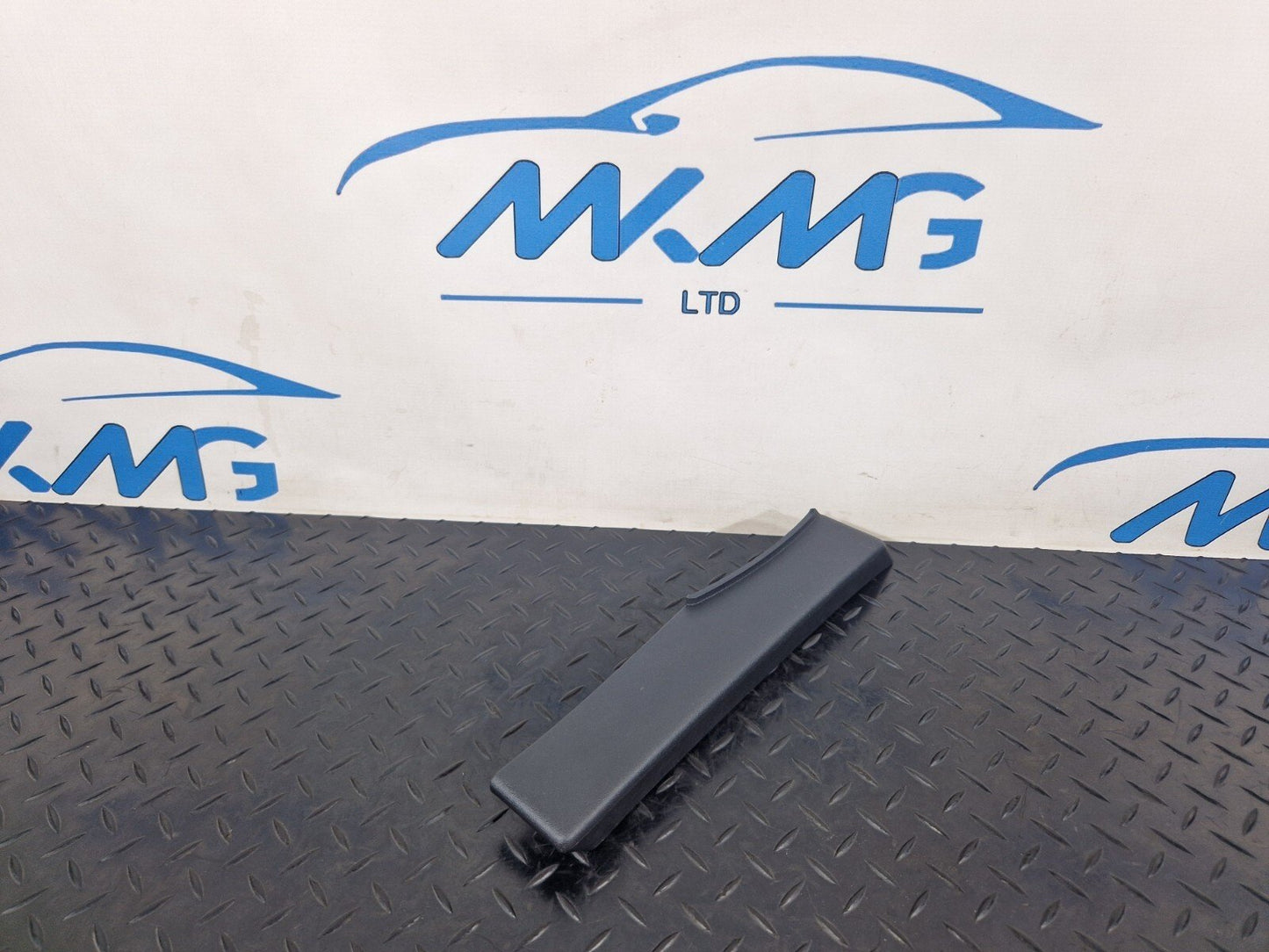 2019-ON  LAND ROVER DISCOVERY L550 LCI INTERIOR TRIM PANEL LK72043C27A
