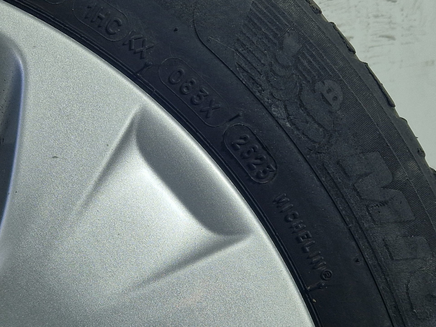 BMW X1 E84 17" Alloy Wheel with Tyre 215/60/17 ~4mm