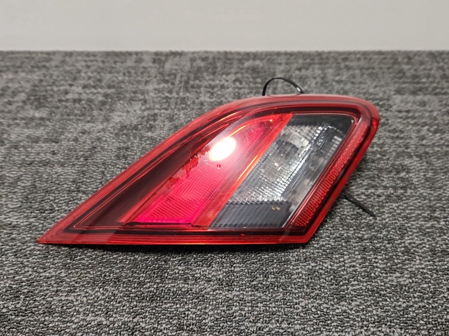 2018 Vauxhall Corsa MK4 (E) (4500) Genuine Rear Left Inner Tail Light 39012625