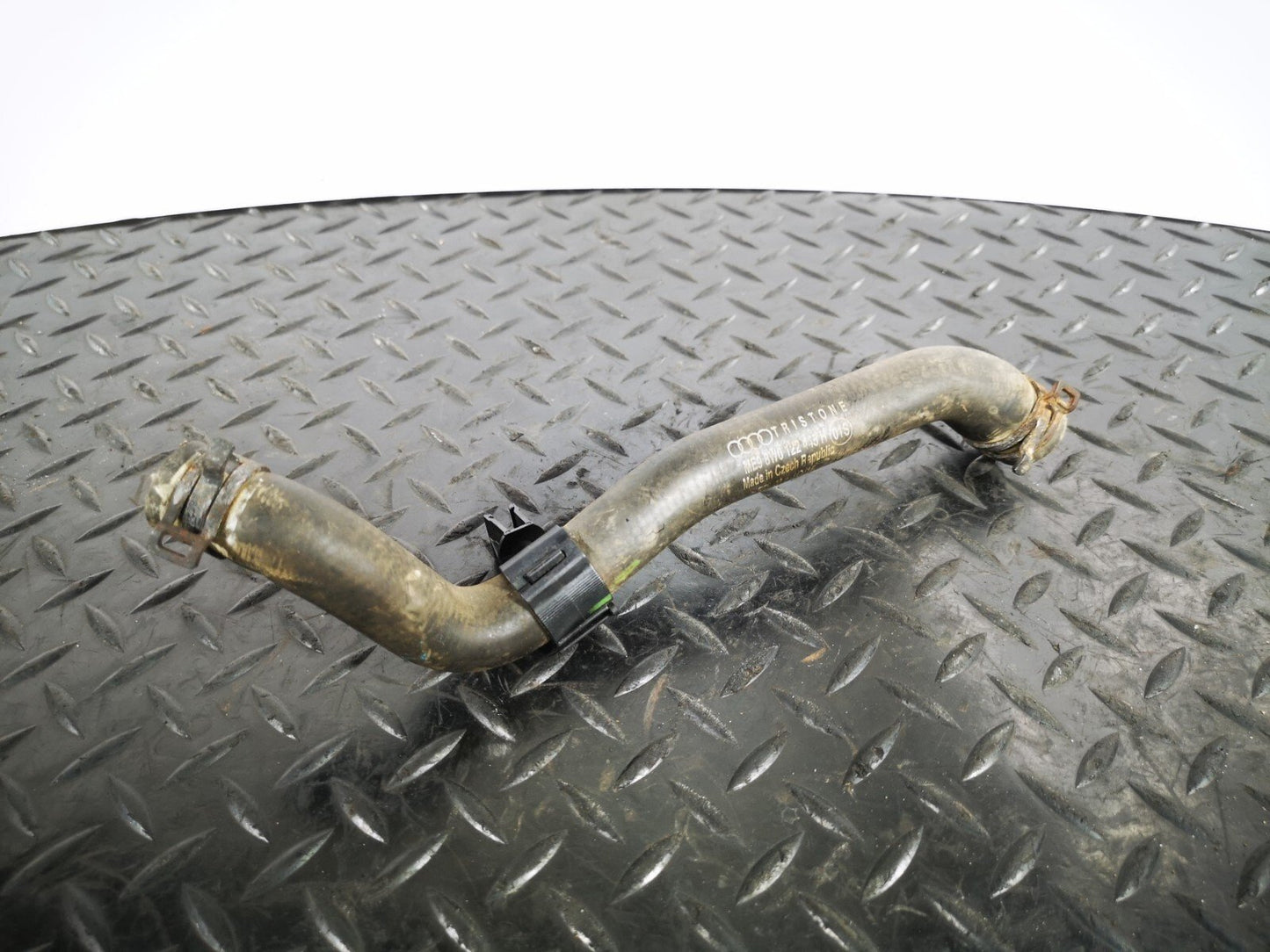 16-19 AUDI A4 B9 S-LINE GENUINE V6 3.0TDI CSW COOLANT HOSE PIPE 8W0122445H