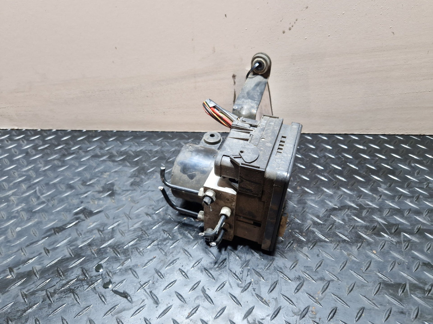 Ford C-Max MK1 FL (C214) MPV Genuine ABS Pump Control Module 8M51-2C405-AA