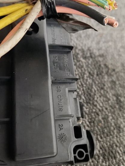 Peugeot Partner MK2 (PH1) (B9) Van Derived Car Genuine Under Bonnet Fuse Box
