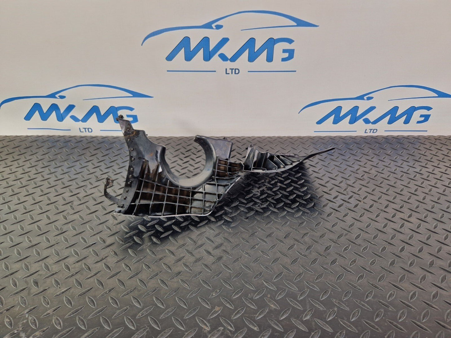 18-ON MERCEDES BENZ A CLASS W177 UNDERTRAY SUBFRAME TRIM SHIELD A2475240100