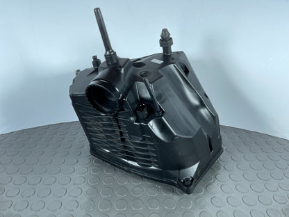 Audi A4 B9 1.4 petrol Air Filter Housing 8W0133835F