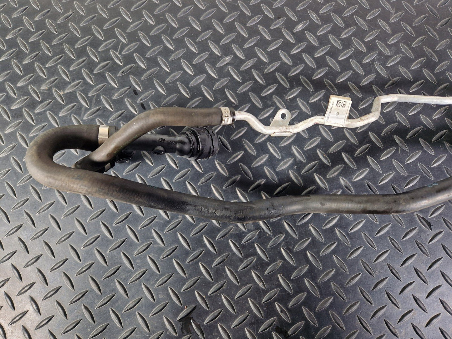 12-18 BMW 3 SERIES F30 F31 LCI ENGINE COOLANT PIPE/HOSE 8583485