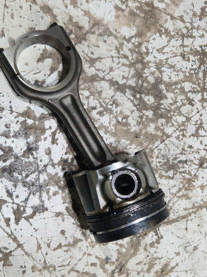 Volvo V40 MK3 (525) Hatchback 1.6 Diesel Genuine Piston Conrod