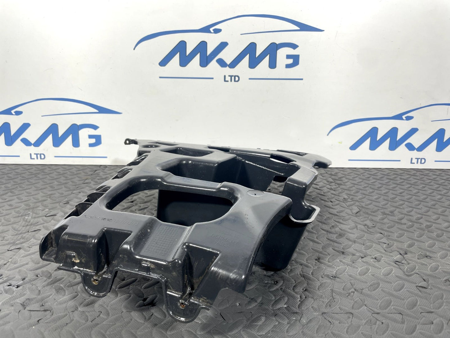 14-21 BMW 2 SERIES F45 F46 OEM REAR PASSENGER LEFT SIDE BUMPER BRACKET 7318753