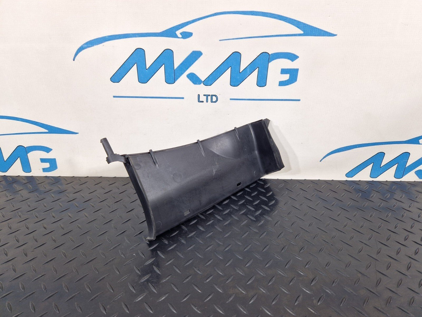 10-18 AUDI A7 4G S-LINE AIR INTAKE DUCT TRIM COVER 4G0129618B