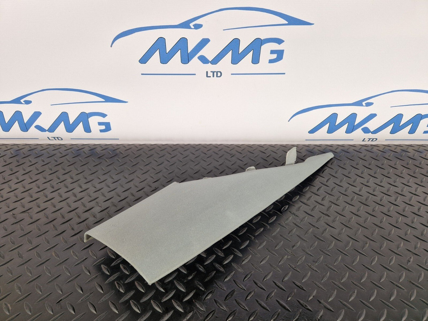16-19 AUDI A4 B9 S-LINE SALOON GENUINE REAR LEFT N/S C-PILLAR TRIM 8W5867245