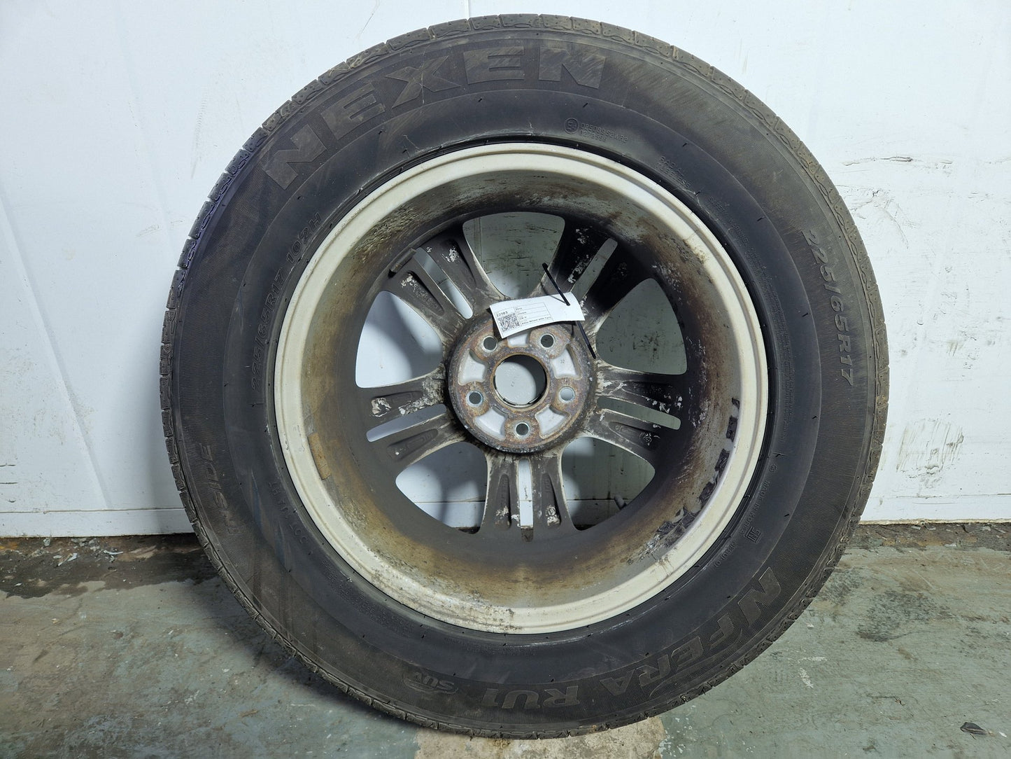 Honda CR-V MK3 FL (RE58) 17" Alloy Wheel with Tyre ~3mm 225/65/17