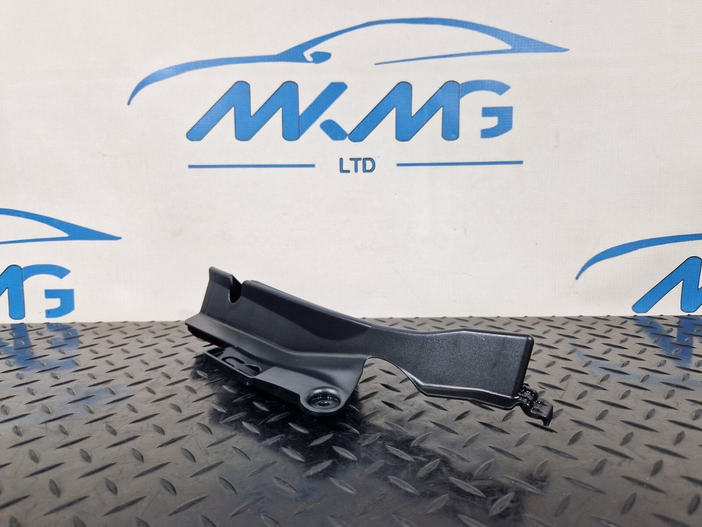 16-19 AUDI A4 B9 RIGHT ROOF SRS AIRBAG BRACKET MOUNT HOLDER 8W5880756