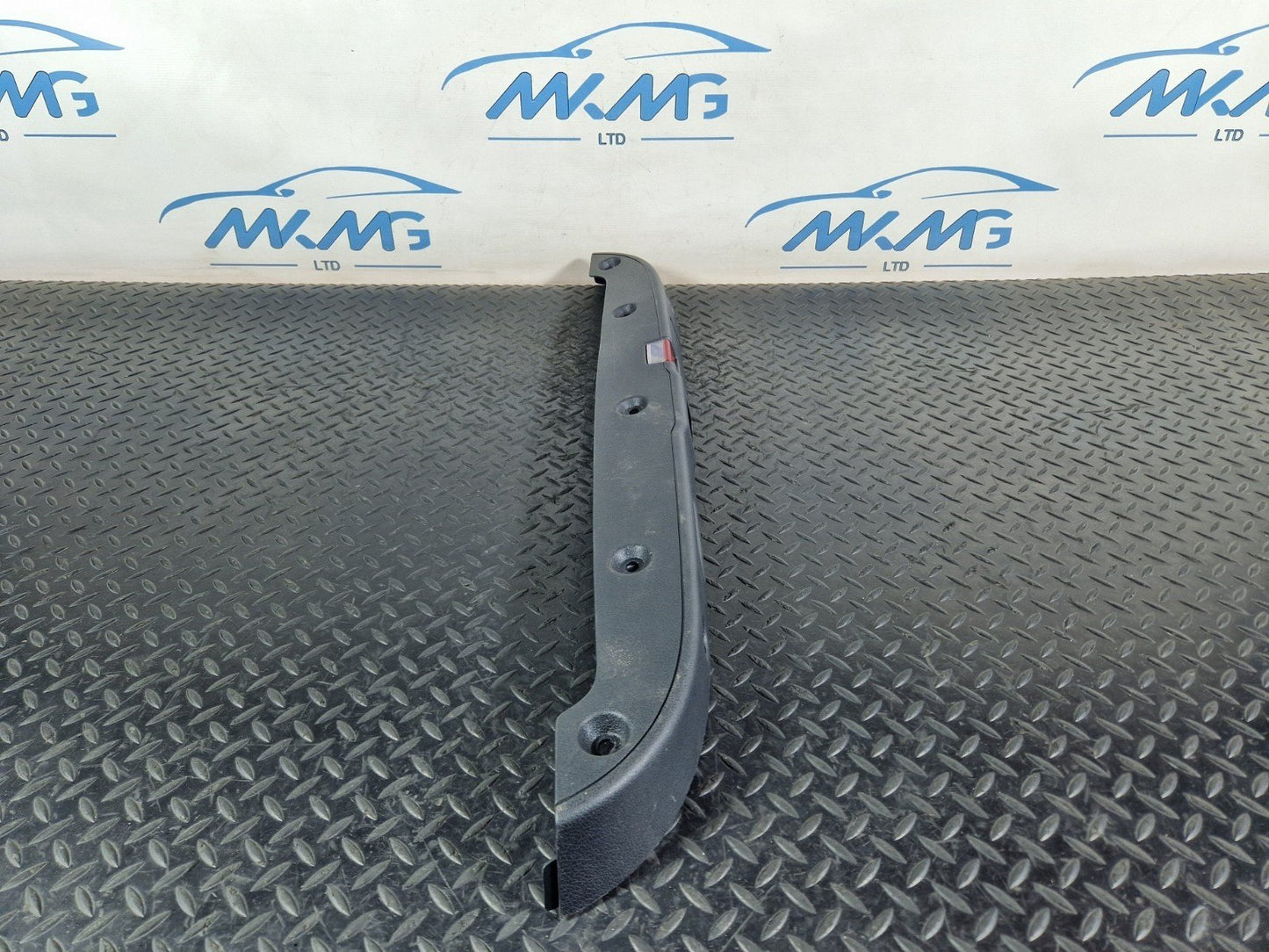 19-ON MERCEDES BENZ A CLASS EQ W177 SALOON BOOT LOCK TRIM COVER A1777501100