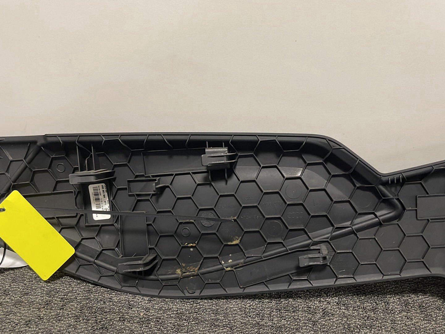 Audi Q7 4M Genuine Right O/S Driver Centre Console Side Trim 4M0863306