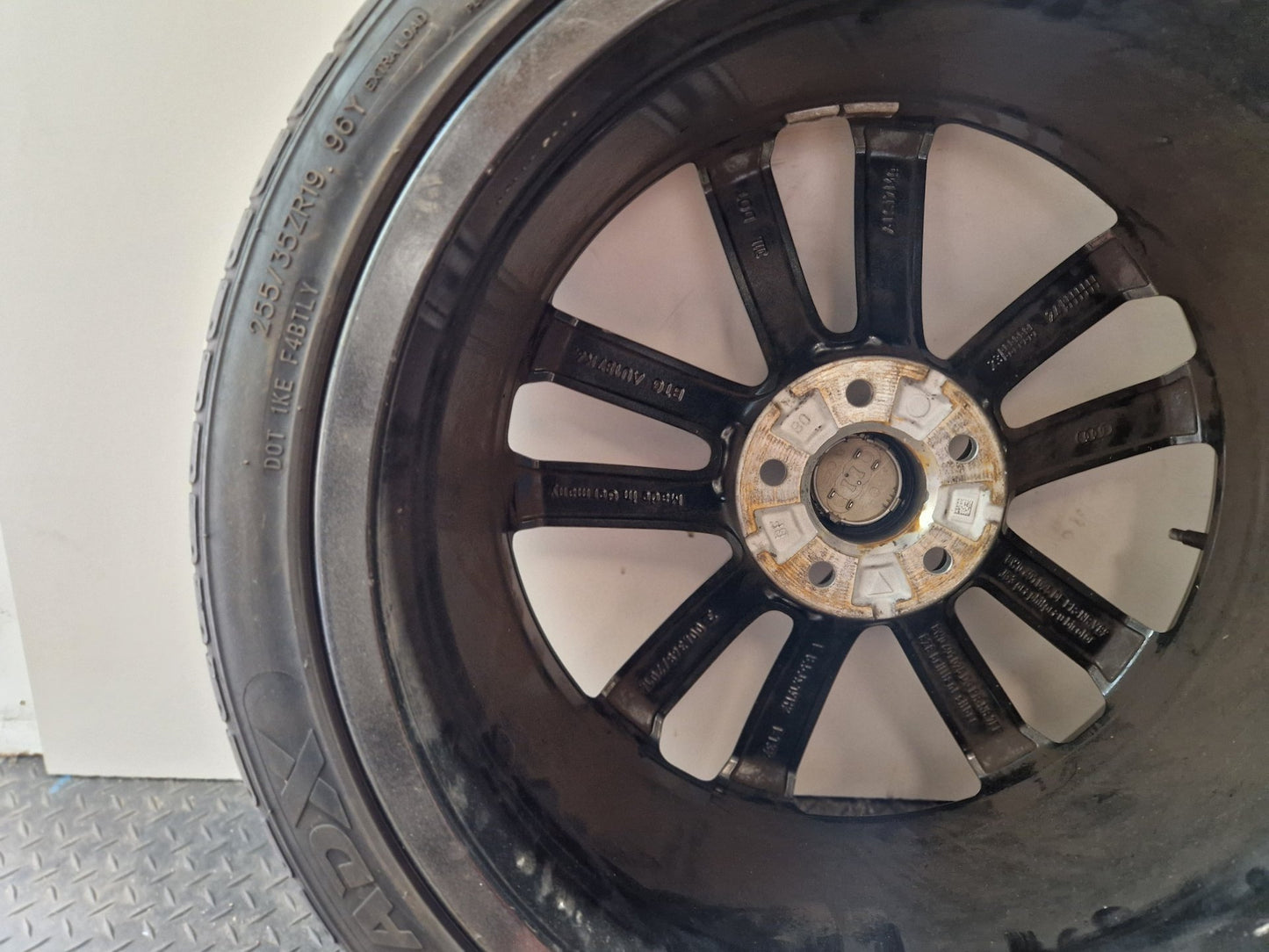 Audi A4 B9 19" Alloy Wheel with Tyre 255/35/19 8W0601025D ~3mm *Damaged*
