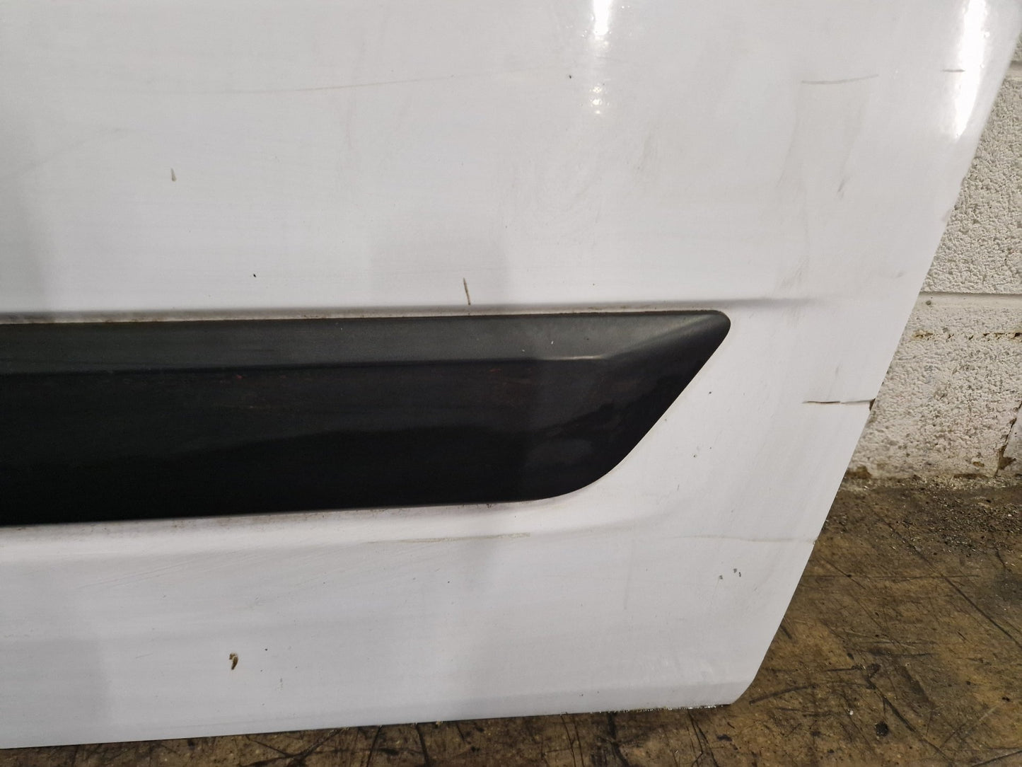 Ford Transit Custom MK8 (V362) Cargo Van Left N/S Sliding Door in Frozen White