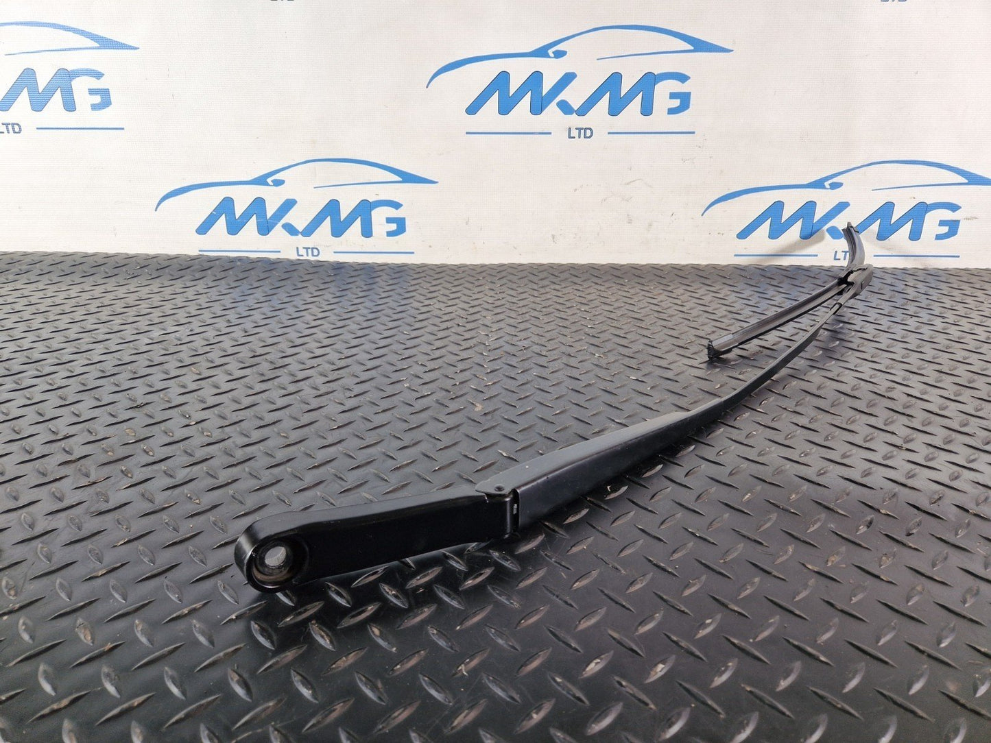 16-20 AUDI Q7 4M GENUINE OEM FRONT LEFT WINDSCREEN WIPER ARM BLACK 4M2955407