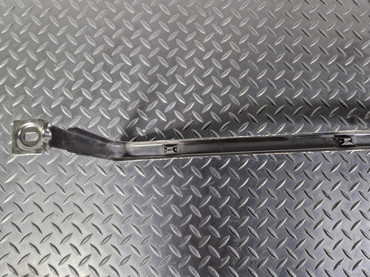 18-ON MERCEDES SPRINTER W907 W910 RADIATOR BEAM REINFORCEMENT BAR A9108804800