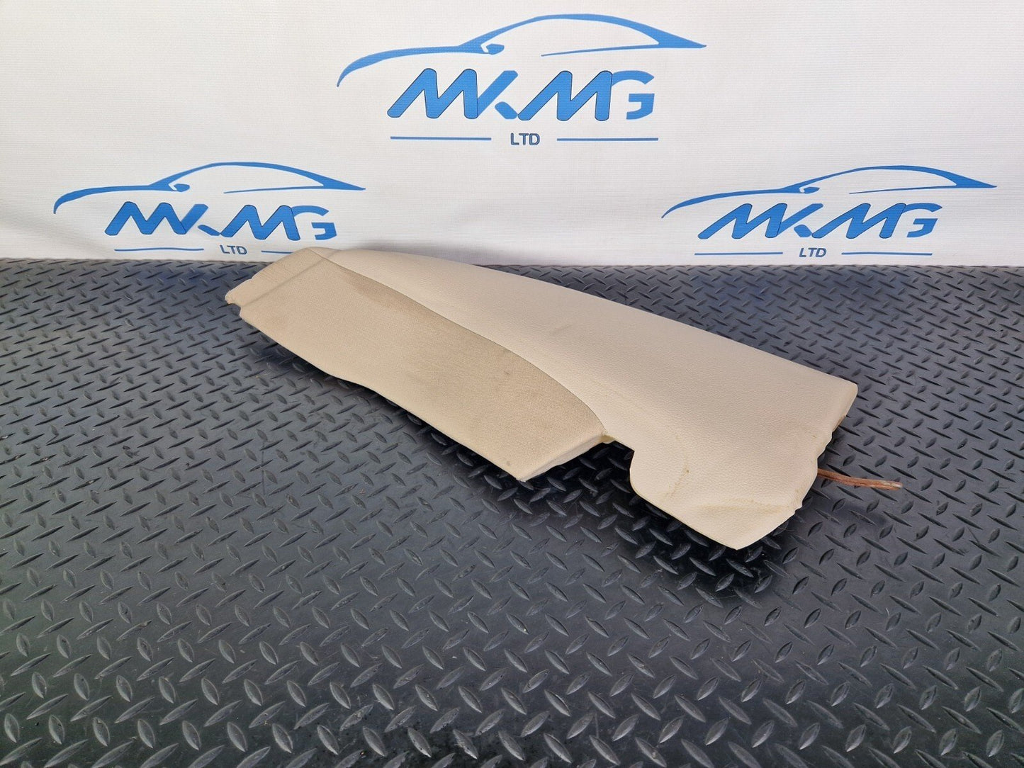 14-21 MERCEDES BENZ W205 OEM REAR SEAT BOLSTER PANEL LEFT SIDE 5504251021