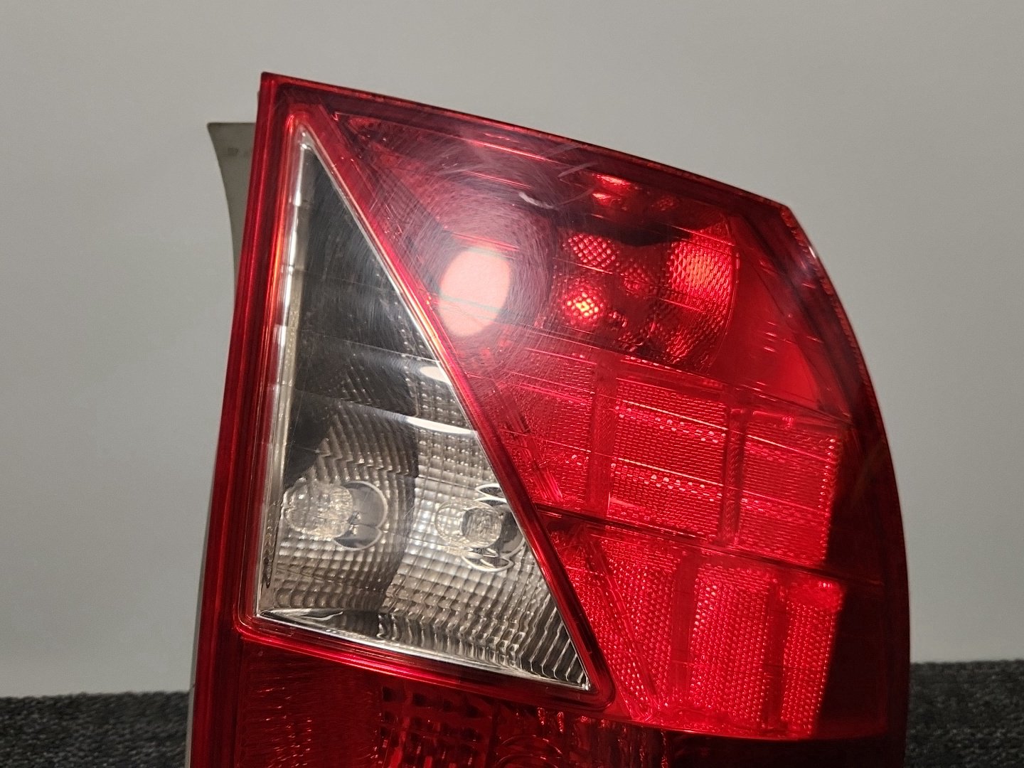 2008 Honda FR-V MK1 (BE57) Genuine Rear Left N/S Passenger Tail Lamp Light