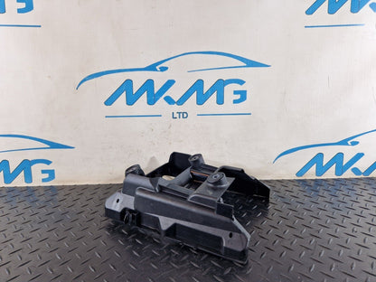 Audi Q7 4M engine control unit bracket holder 4M0907650B