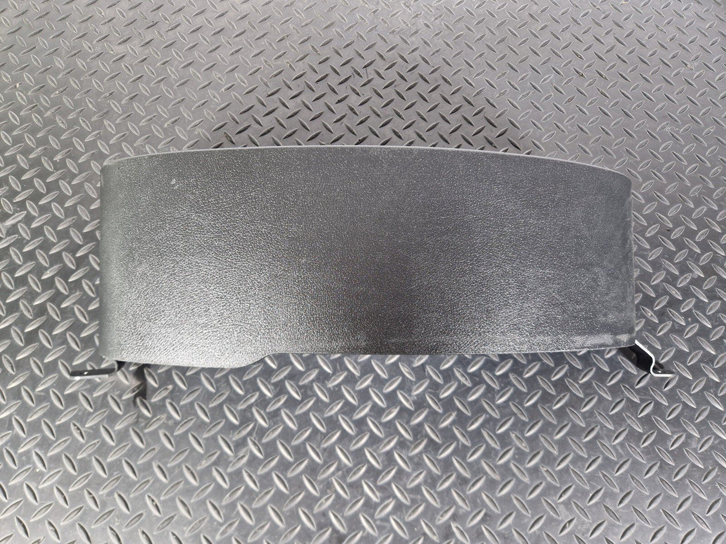 18-ON MERCEDES BENZ SPRINTER W907 W910 OEM FOOTWELL PANEL TRIM COVER A9106880500
