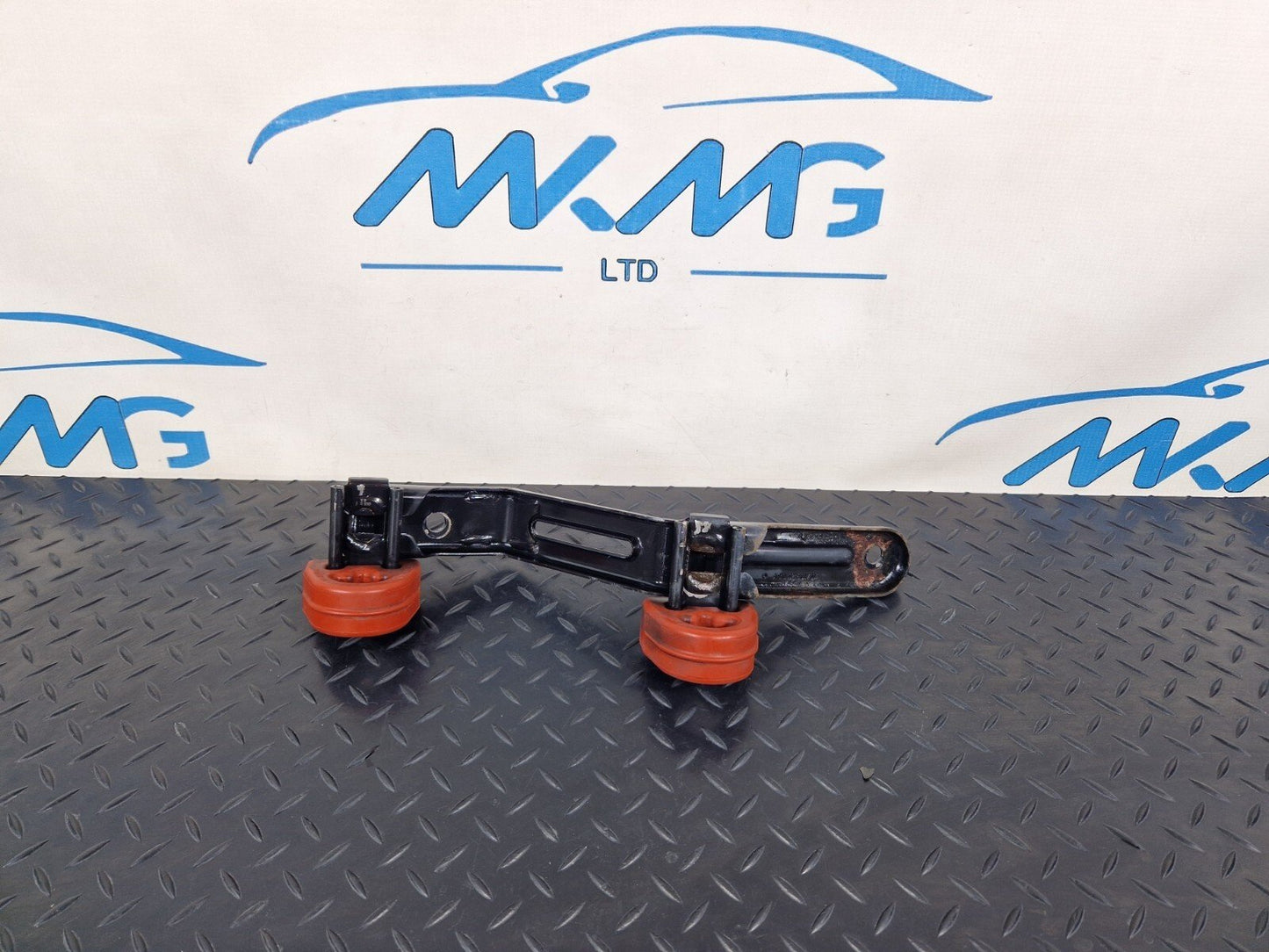 18-ON MERCEDES BENZ SPRINTER W907 W910 EXHAUST MUFFLER HOLDER A9104921500