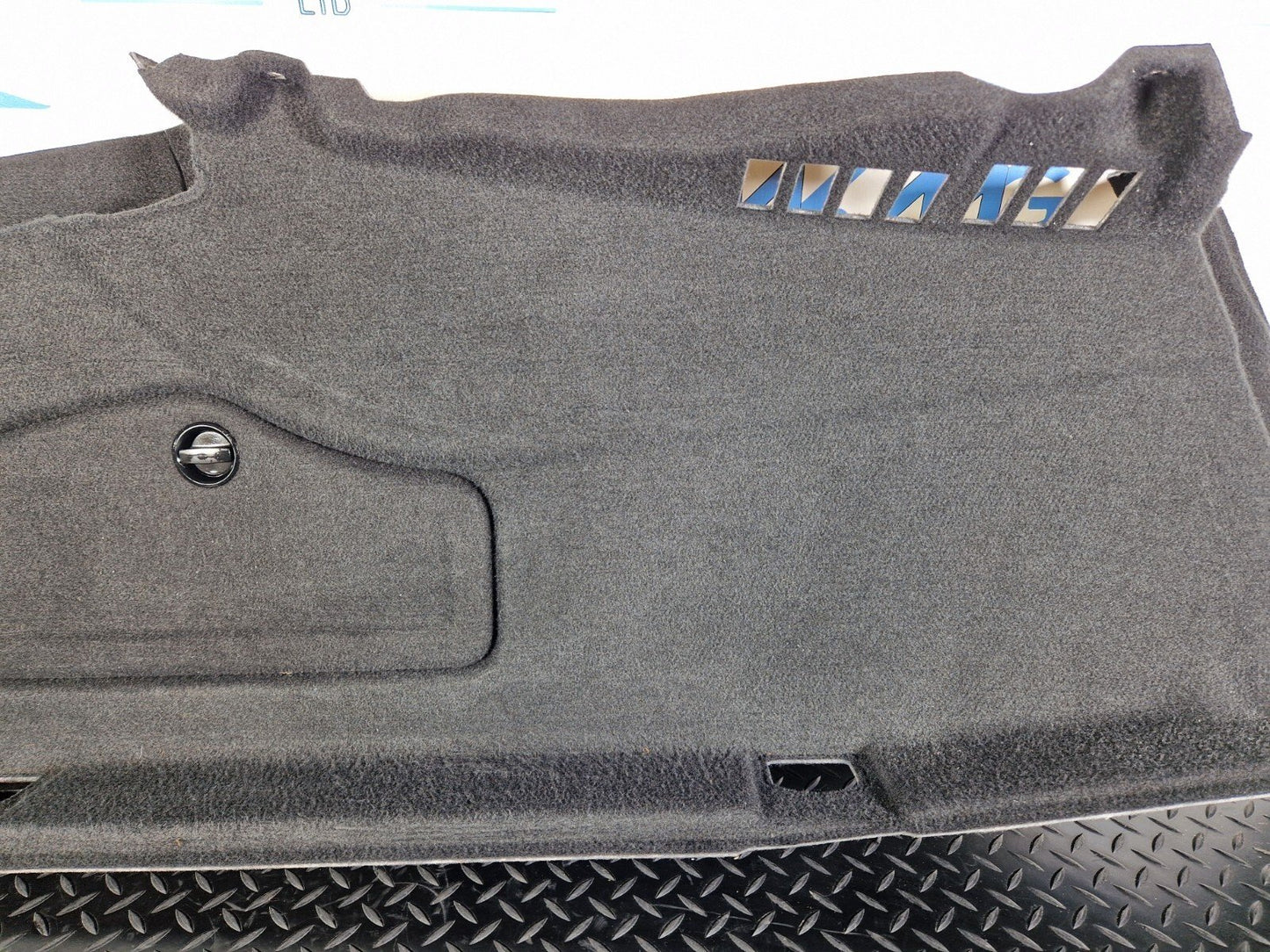 12-18 AUDI A6 C7 GENUINE REAR LEFT SIDE BOOT PANEL COVER 4G5863887D