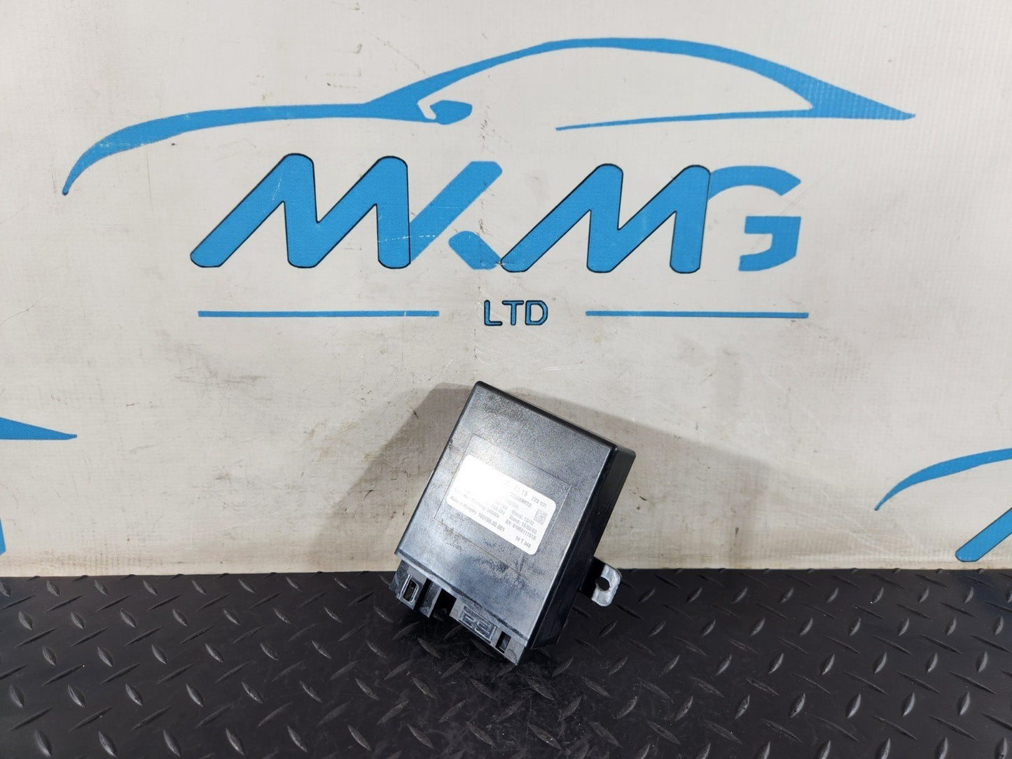 19-ON MERCEDES BENZ B CLASS W247 GENUINE COMFORT CONTROL MODULE A2139002113