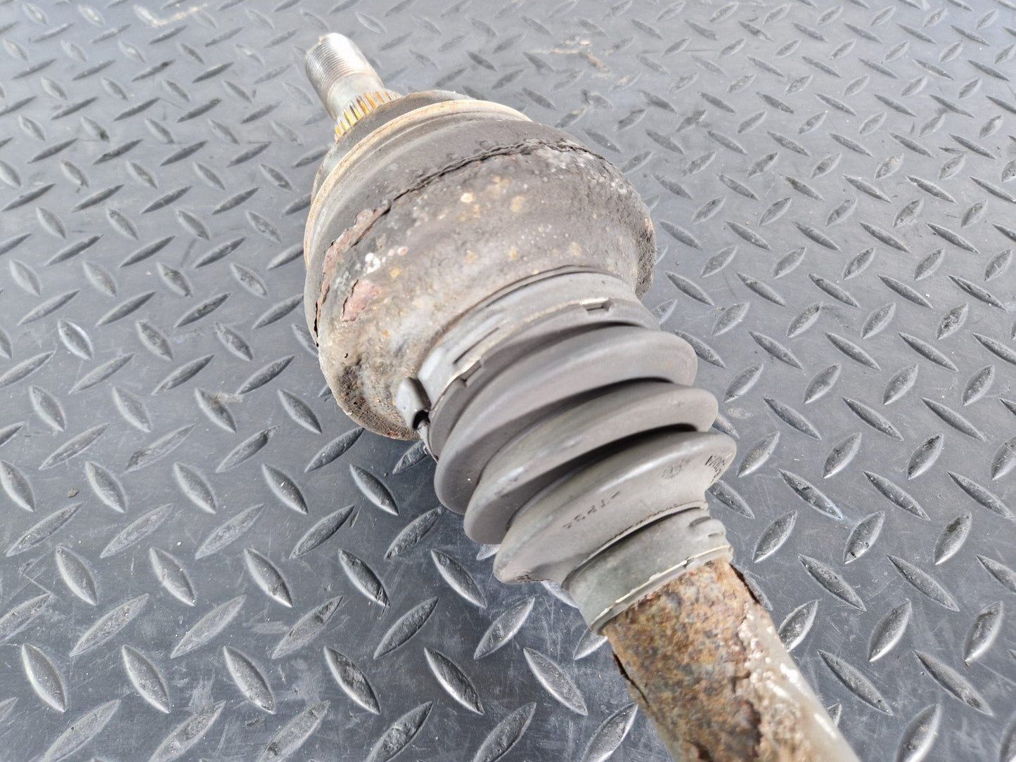 11-19 MERCEDES ML W166 GENUINE REAR RIGHT OR LEFT SIDE DRIVESHAFT A1663501110