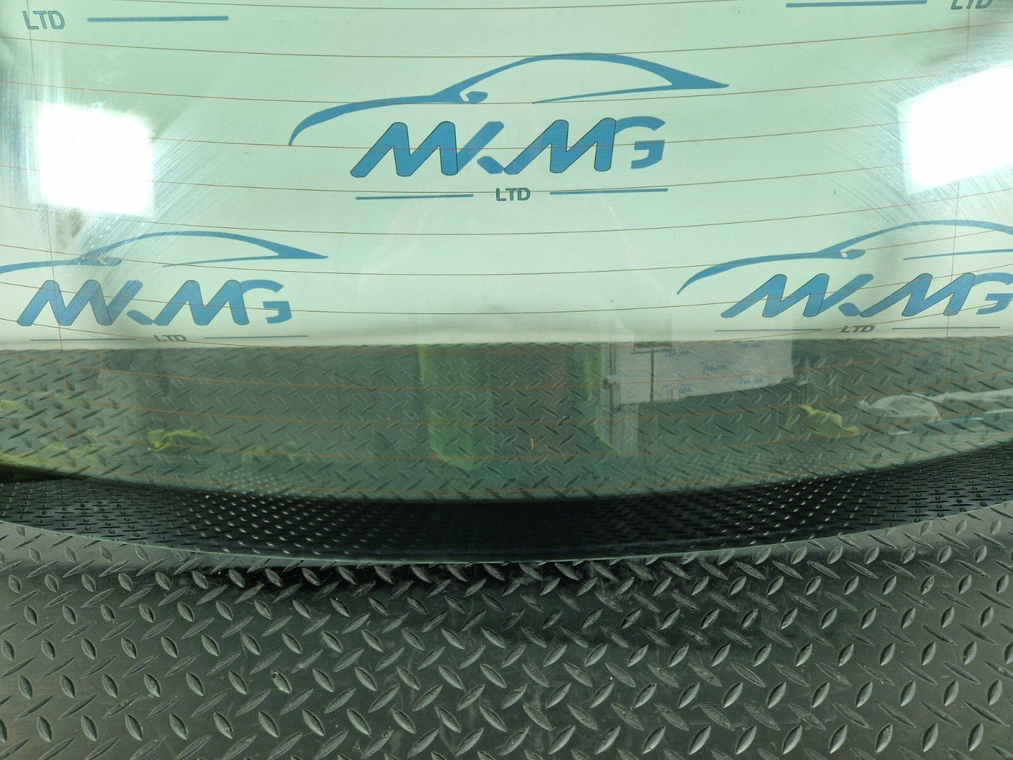 16-19 AUDI A4 B9 S-LINE REAR WINDSHIELD WINDSCREEN WINDOW GLASS 8W5845501