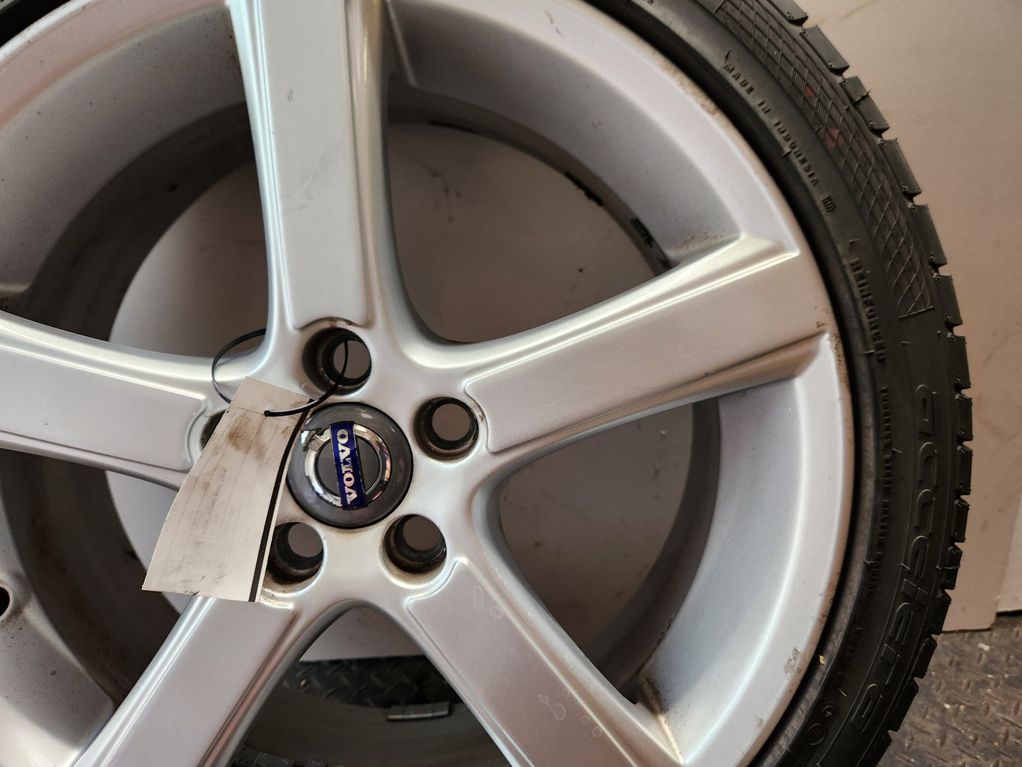 Volvo V50 MK2 FL (MW) 18" Alloy Wheel with Tyre 215/45/18 ~7mm