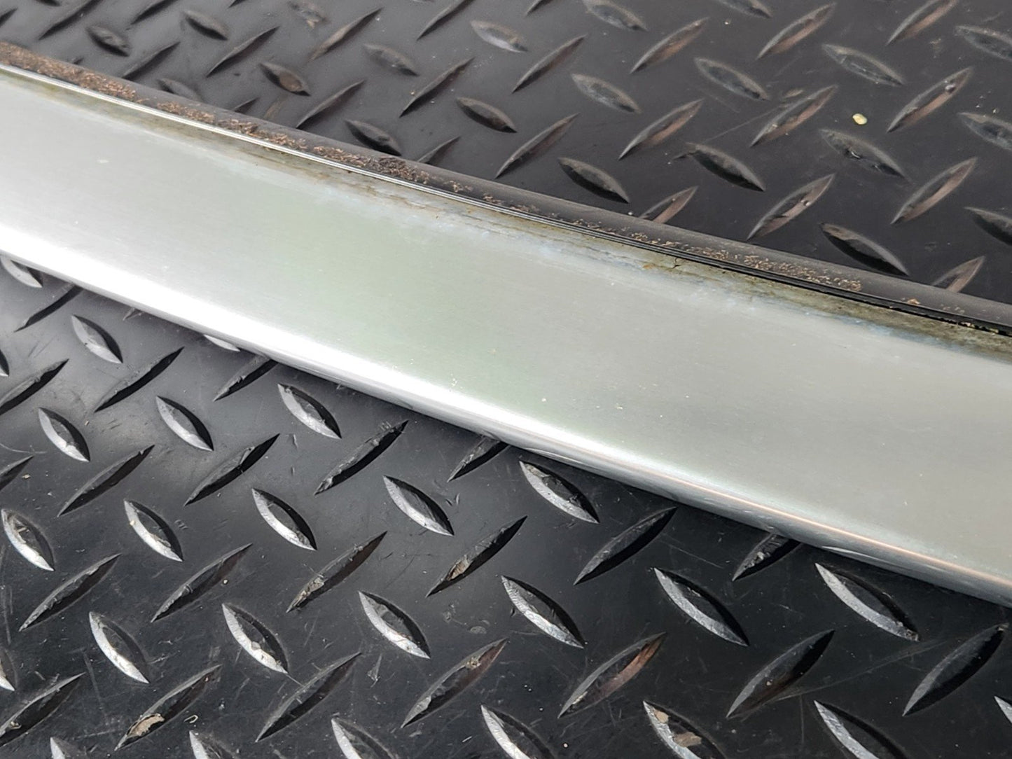 16-22 MERCEDES BENZ X253 GENUINE RIGHT O/S ROOF RAIL RACK A2538900493
